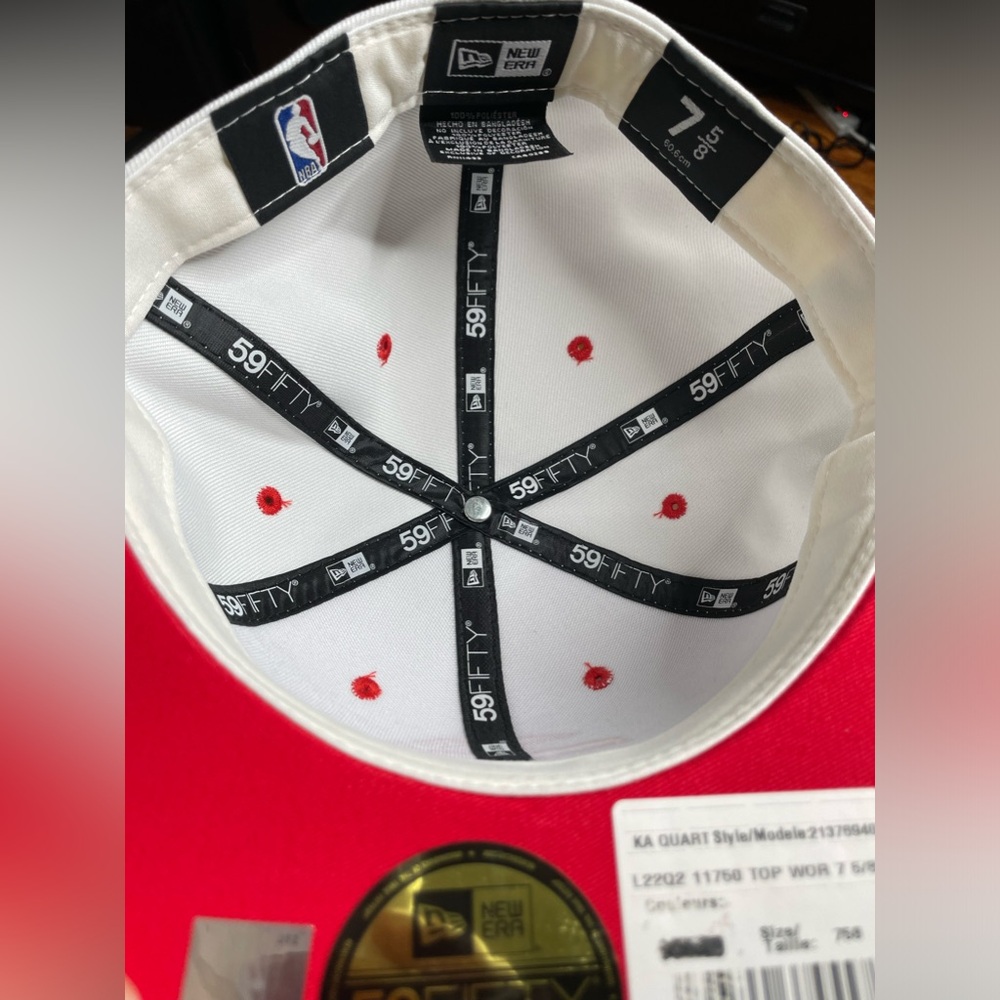 Beautiful Raptors Cap, 7 5/8 - Picture 4 of 4